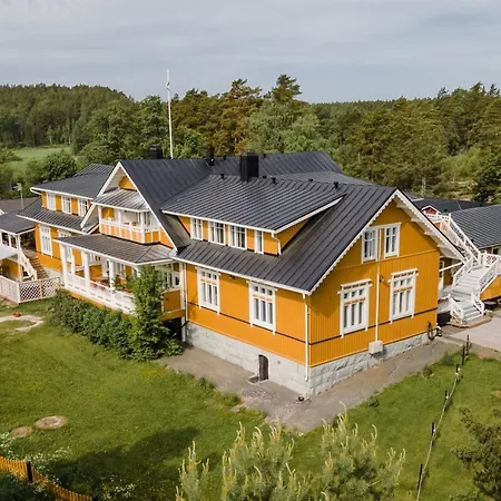 Ekbladh *